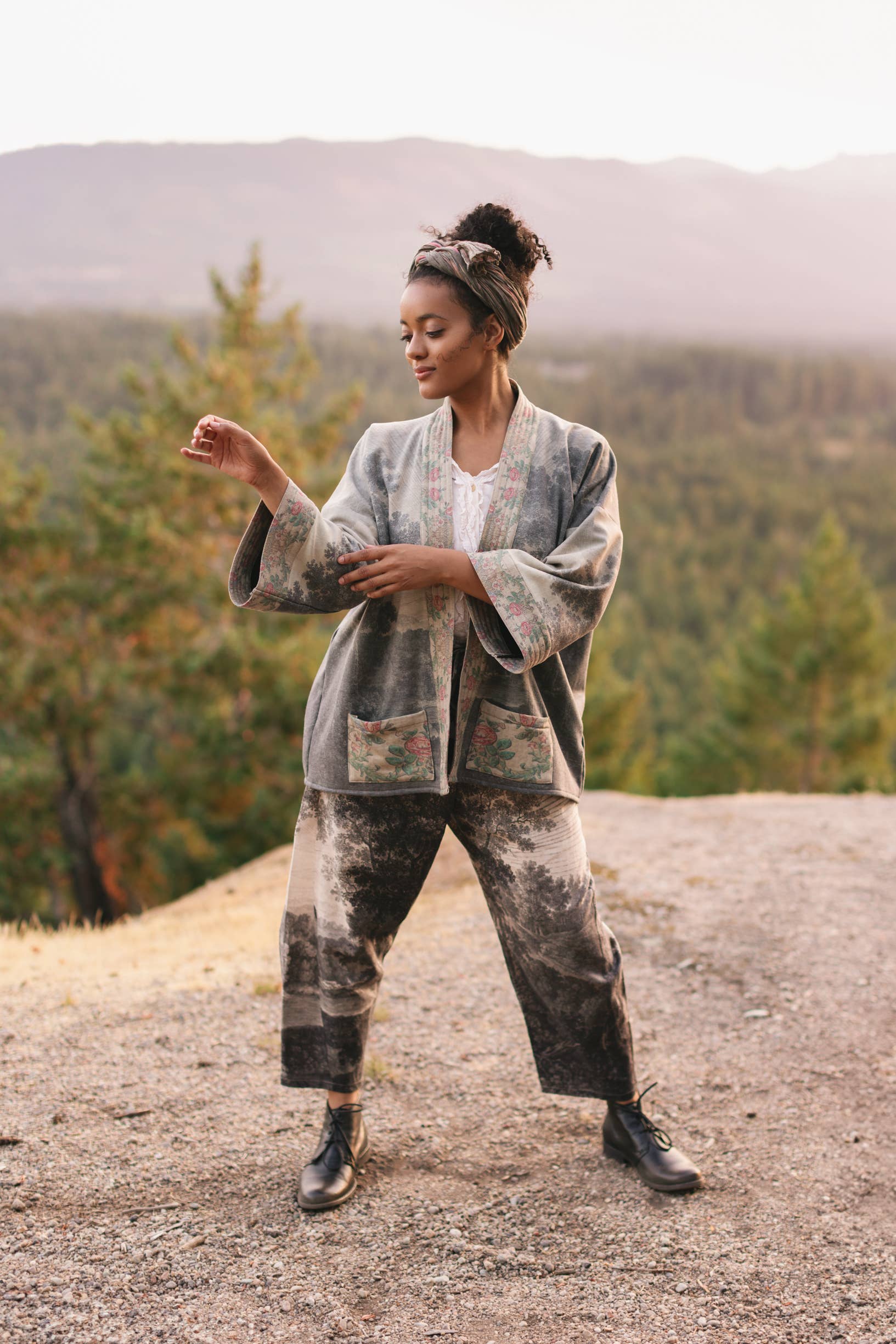 Market of Stars Still I Rise Linen Cropped Artist Pant w/ Sunrise