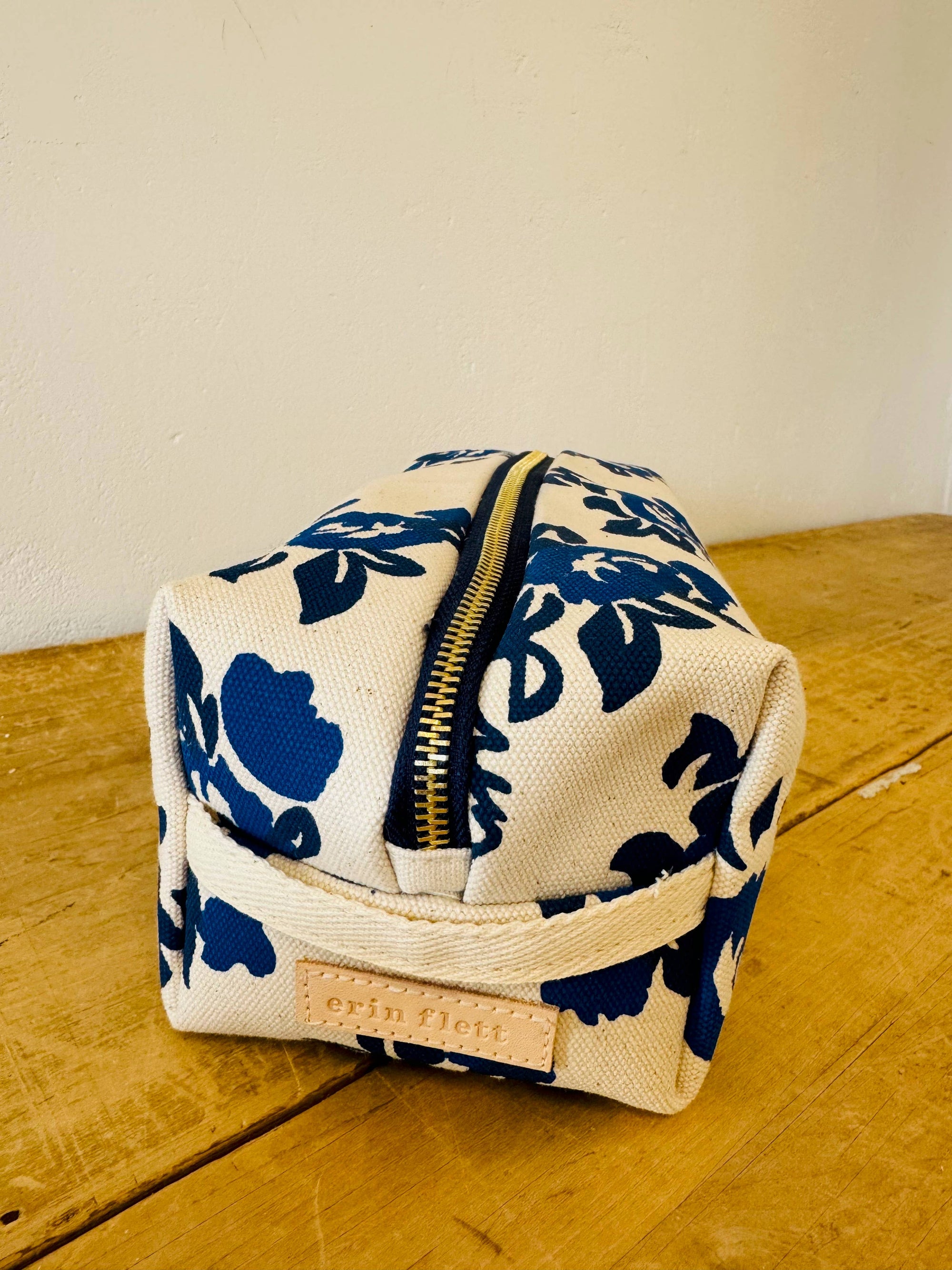 Erin Flett Dopp Kit – Helen Rose: Blue
