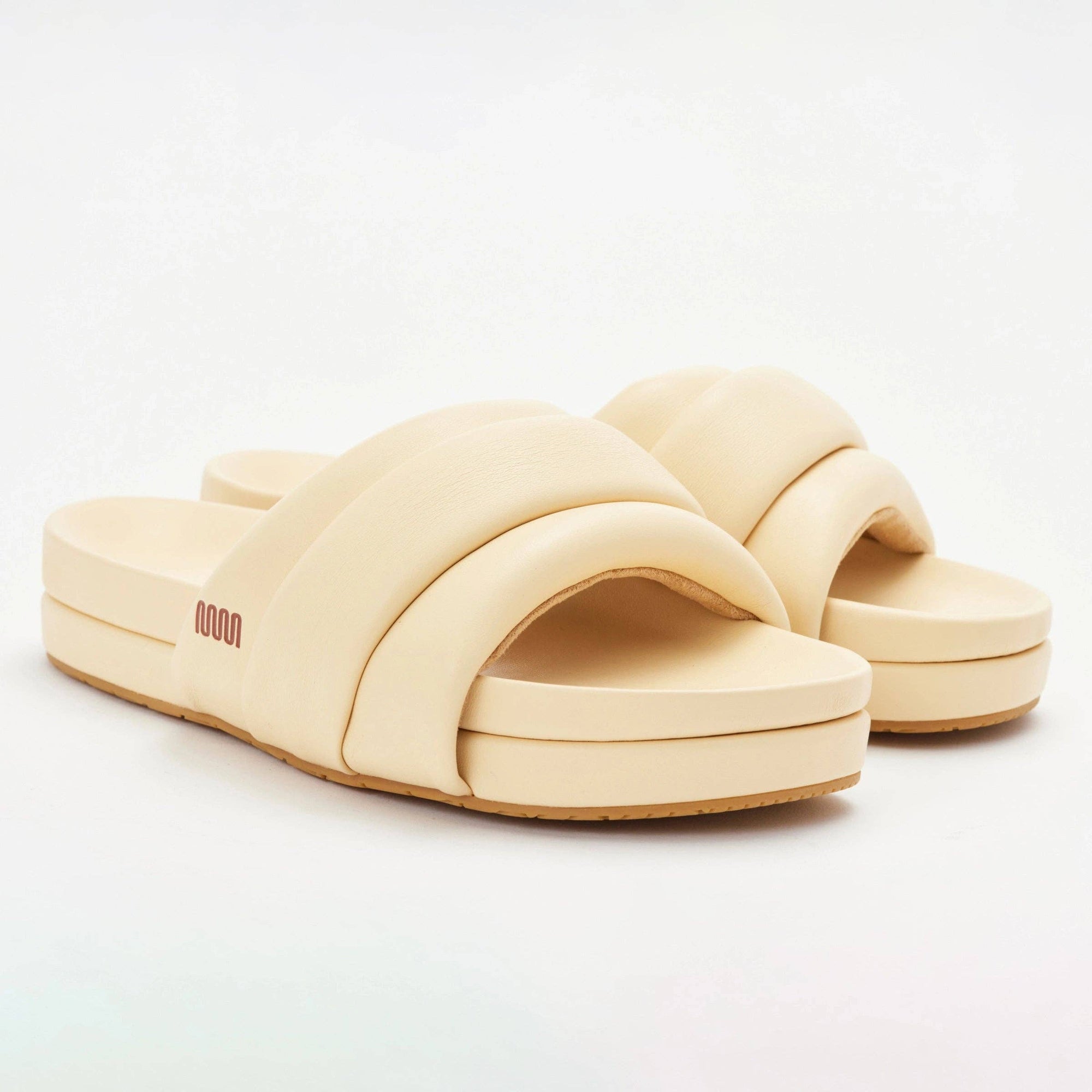 Commbi The Softie Slide - Cream: Women's / Wmn's 10