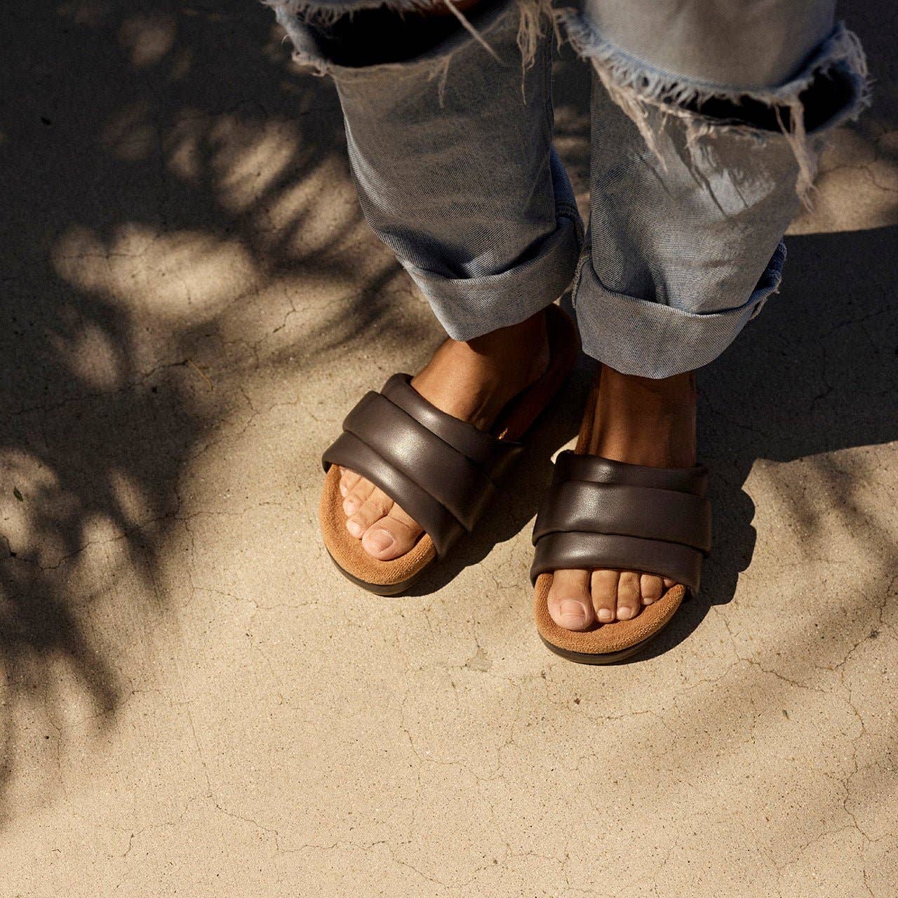 Commbi The Softie Slide - Faded Black: Women's / Wmn's 6