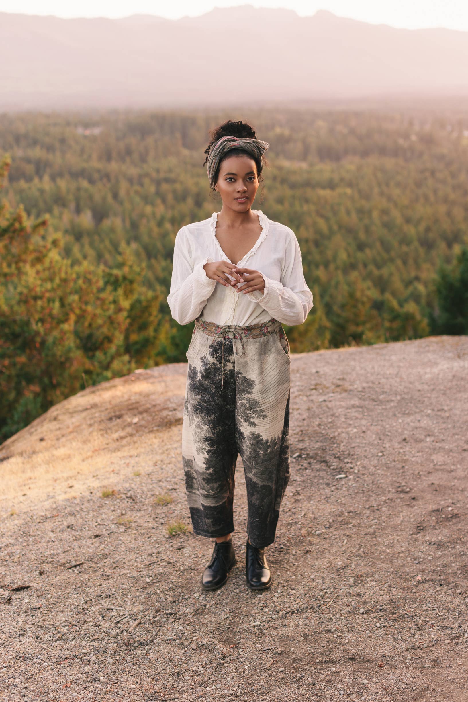 Market of Stars Still I Rise Linen Cropped Artist Pant w/ Sunrise