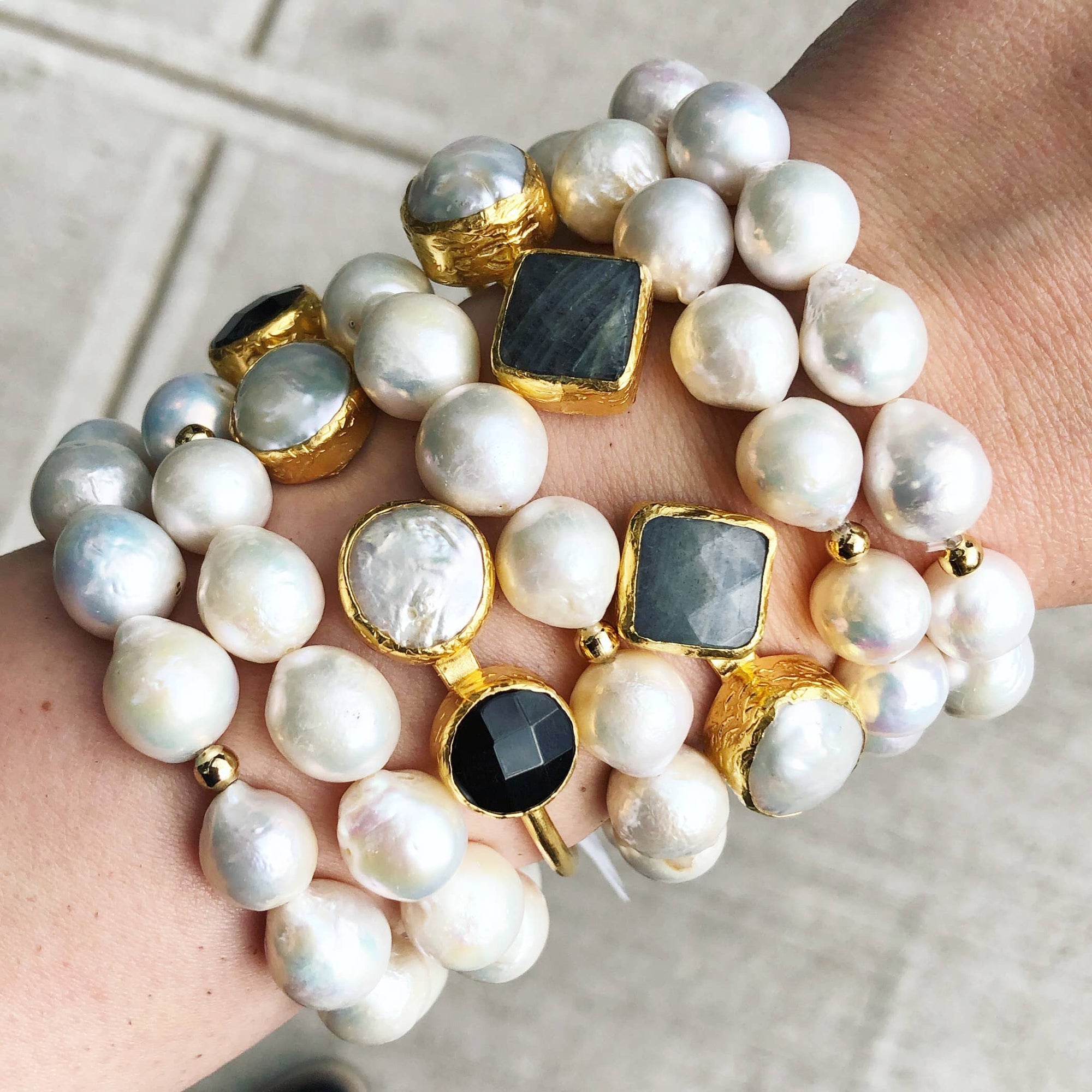 Chakarr CORE | 4-CHAKARR STONE OPEN BANGLE: MOTHER OF PEARL/ONYX